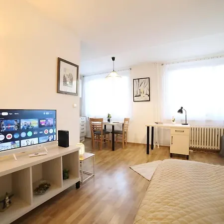 Διαμέρισμα Bright & Cozy! Xbox, Netflix & Included, Pets Welcome For Free Κλάντνο