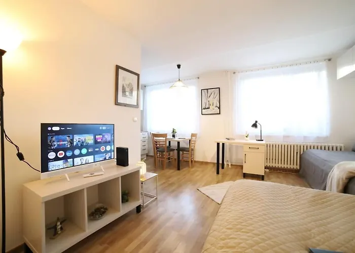 Apartamento Bright & Cozy With Netflix & Xbox! Kladno